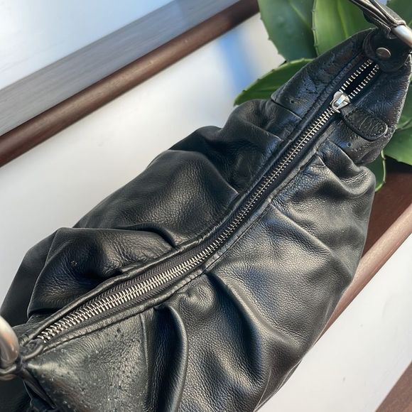 Genuine leather shoulder bag handbag purse like new - Picture 8 of 11